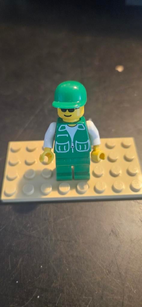 Lego Figuur - Recycle truck werknemer, Ophalen of Verzenden, Zo goed als nieuw, Losse stenen, Lego