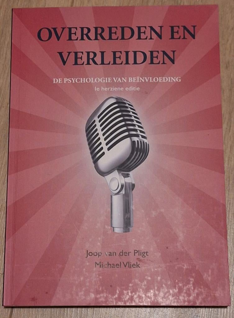 Overreden En Verleiden, Boeken, Studieboeken en Cursussen, Ophalen of Verzenden, Gelezen, HBO, Joop van der Pligt
