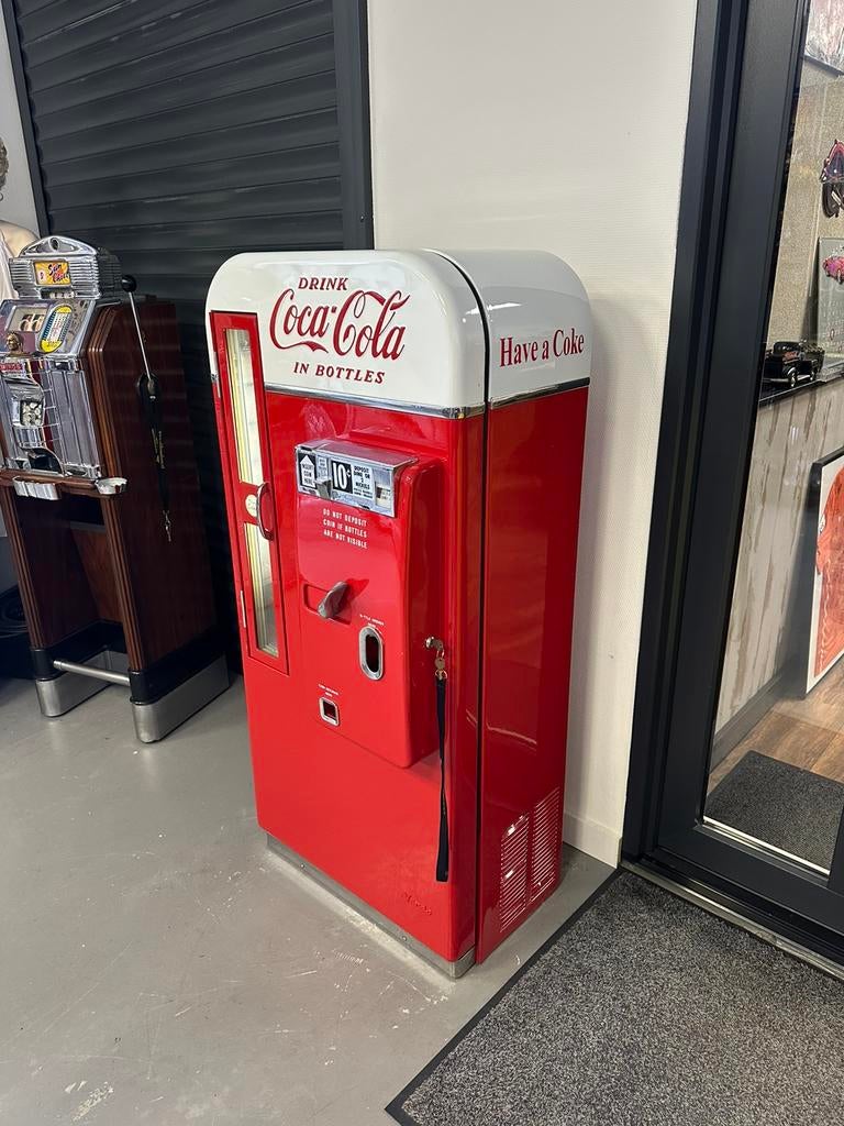 Prachtige Amerikaanse Vendo 81 Coca Cola Automaat uit USA, Ophalen, Zo goed als nieuw