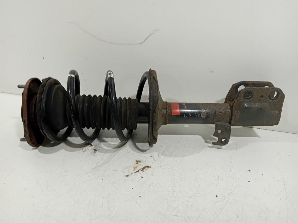 Veerpoot links voor Toyota Corolla, Auto-onderdelen, Onderdelen@venauto.nl, Van der Ven Autorecycling B.V., Gebruikt, Ettenseweg 76, 4706 PB Roosendaal, The Netherlands