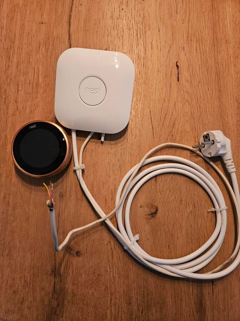 Google Nest Thermostaat - Slimme Thermostaat koperkleur, Ophalen of Verzenden, Slimme thermostaat, Gebruikt