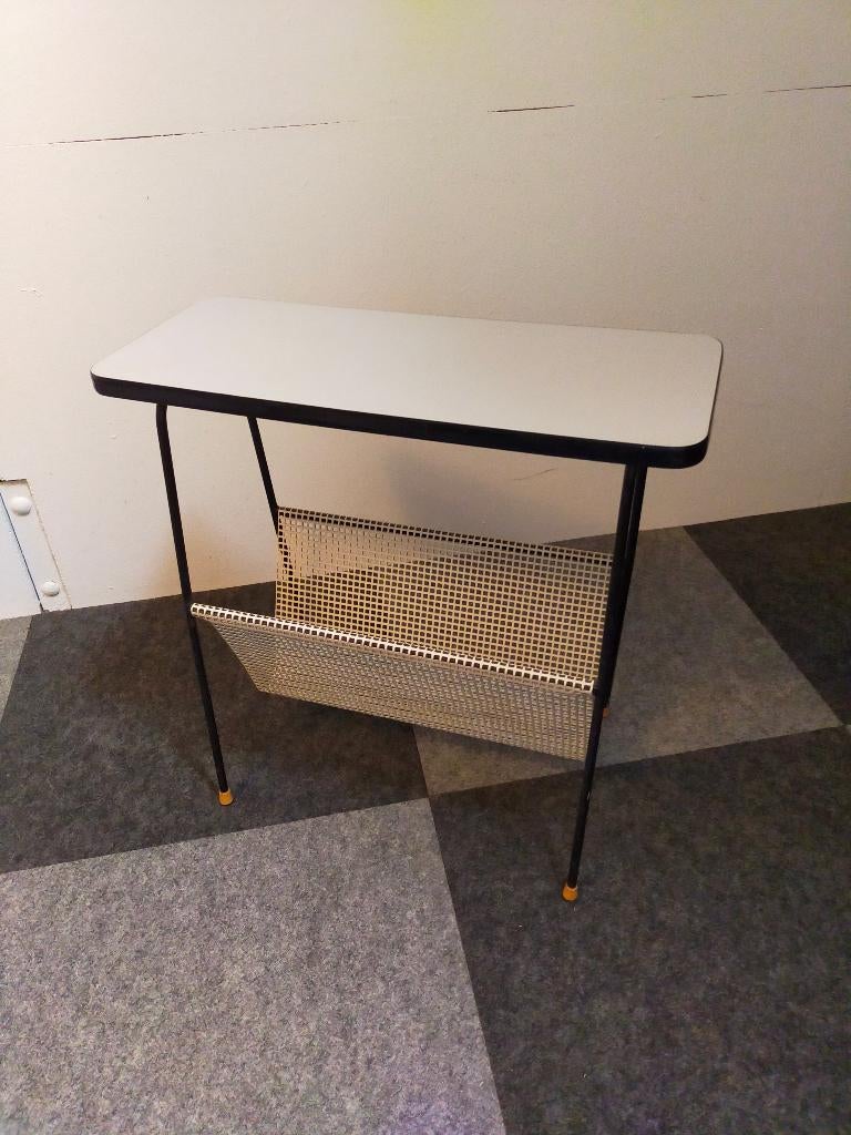 Vintage tijdschriftenrek met tafel, jaren 50, Ophalen, Gebruikt