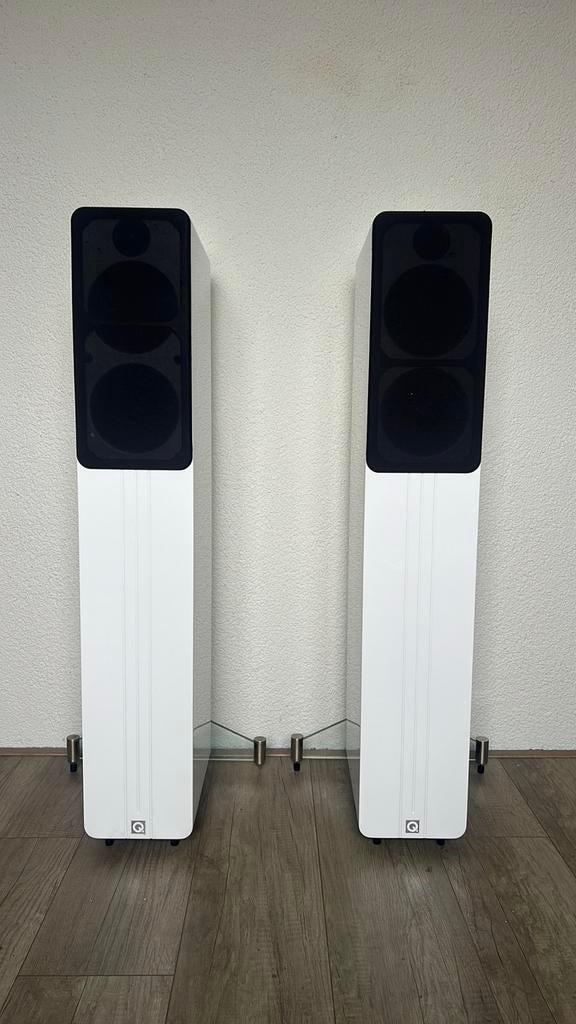 Q Acoustics Concept 40 Zuilspeakers - Wit, Ophalen of Verzenden, Zo goed als nieuw, Front, Rear of Stereo speakers, Overige merken