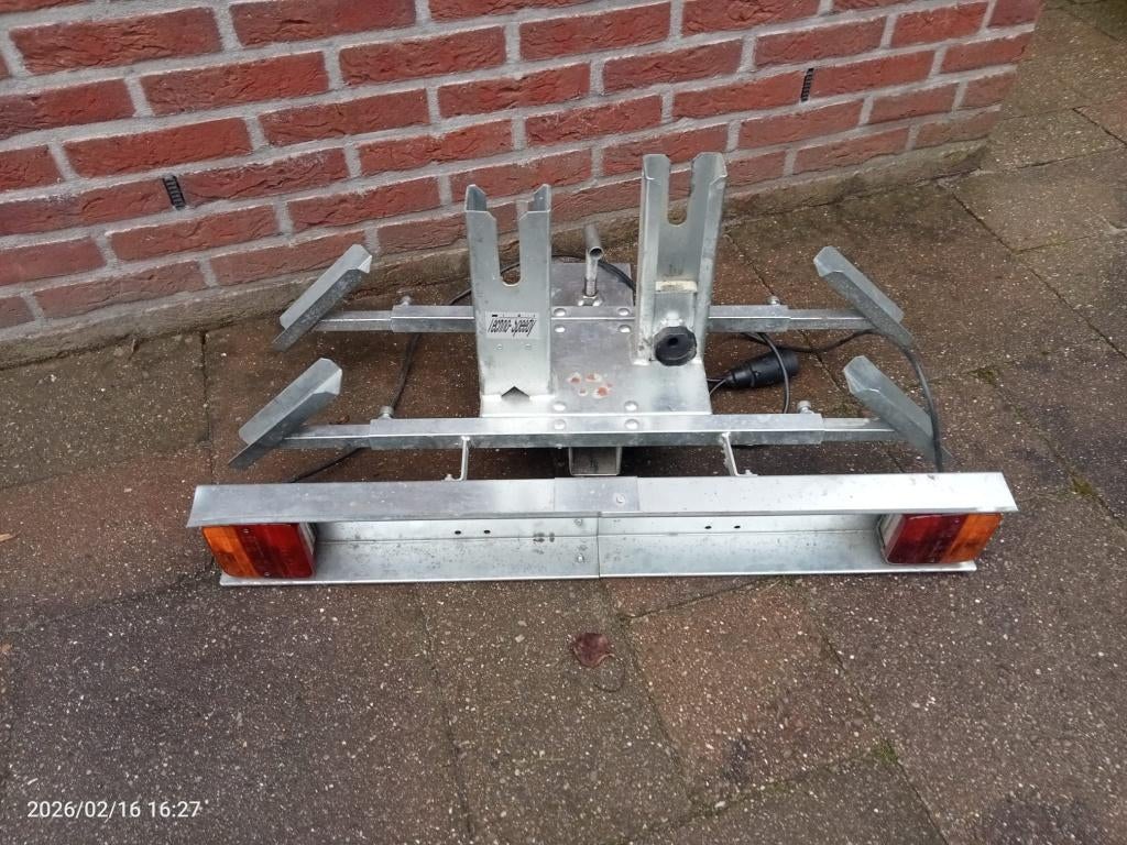 Fietsendrager, Auto diversen, Fietsendragers, Gebruikt, Trekhaakdrager, 2 fietsen, Ophalen