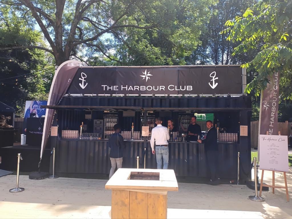 Evenementen Containers met Verkoopluiken bar container