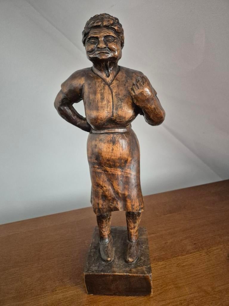 Houten beeld van oude vrouw - Eikenhout, 44cm hoog, Ophalen