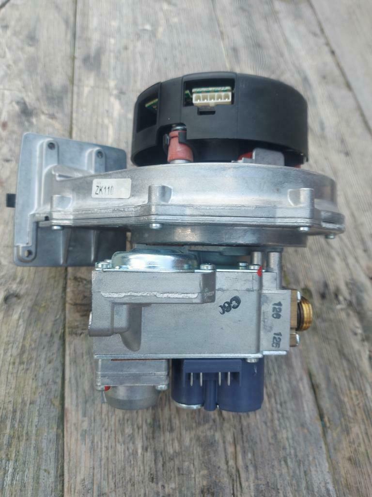 Vaillant hr solide vhr 24-28/3C ventilator&gasblok, Ophalen of Verzenden, Gebruikt