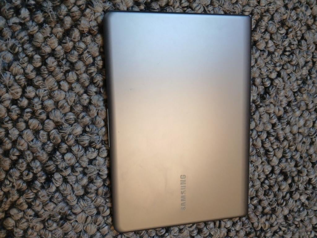 Samsung Ultra laptop - in keurige staat!, Computers en Software, Windows Laptops, Ophalen, Gebruikt, 2 tot 3 Ghz, Qwerty