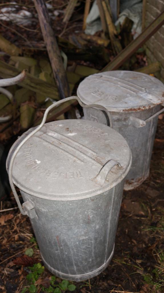 Grote partij zinken vintage retro vuilnisbakken vuilnisemmer, Ophalen, Gebruikt, 50 tot 75 cm, 20 tot 30 liter