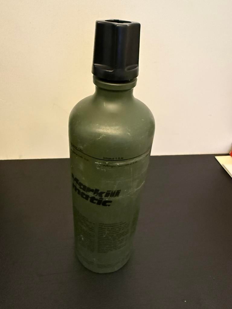 Markill brandstoffles 1 ltr. ( incl gebroken ventiel ), Caravans en Kamperen, Kampeeraccessoires, Ophalen of Verzenden, Gebruikt