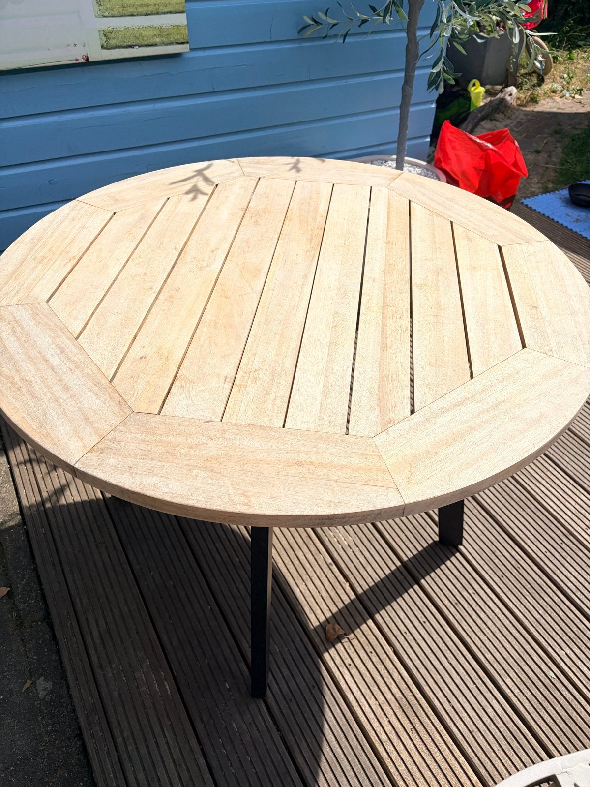 Ronde tuintafel van hout met zwarte poten, Tuin en Terras, Ophalen, Gebruikt, Rond, Hout