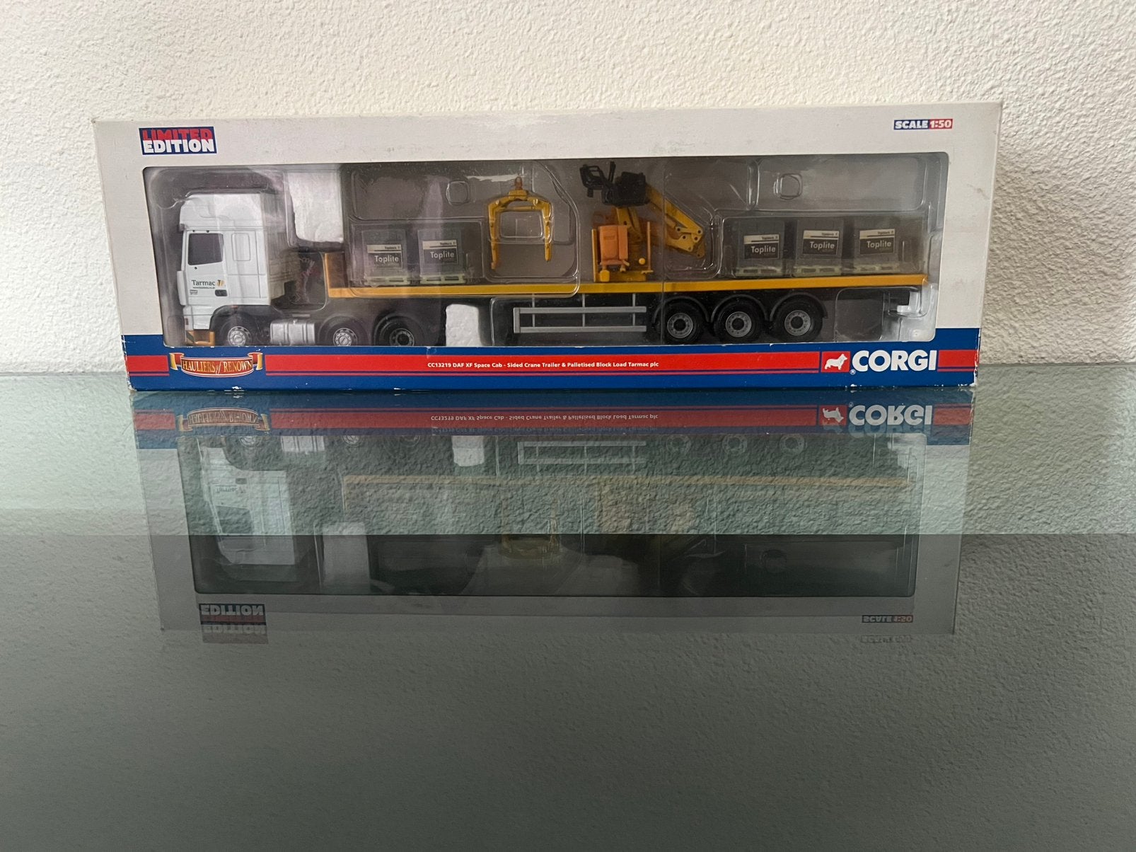 Corigi CC13219 DAF XF Space Cab limited Edition, Ophalen of Verzenden, Zo goed als nieuw, Bus of Vrachtwagen, Corgi