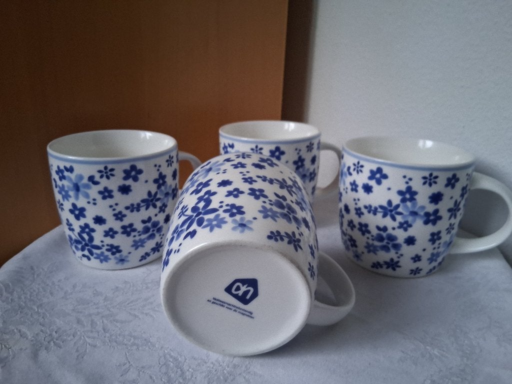 A H mokken met blauwe bloempjes, Gebruikt, Ophalen of Verzenden, Albert Heijn, Overige stijlen