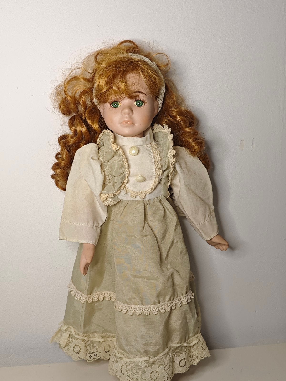 Porseleinen pop 42 cm, Verzamelen, Poppen, Ophalen of Verzenden, Zo goed als nieuw, Pop
