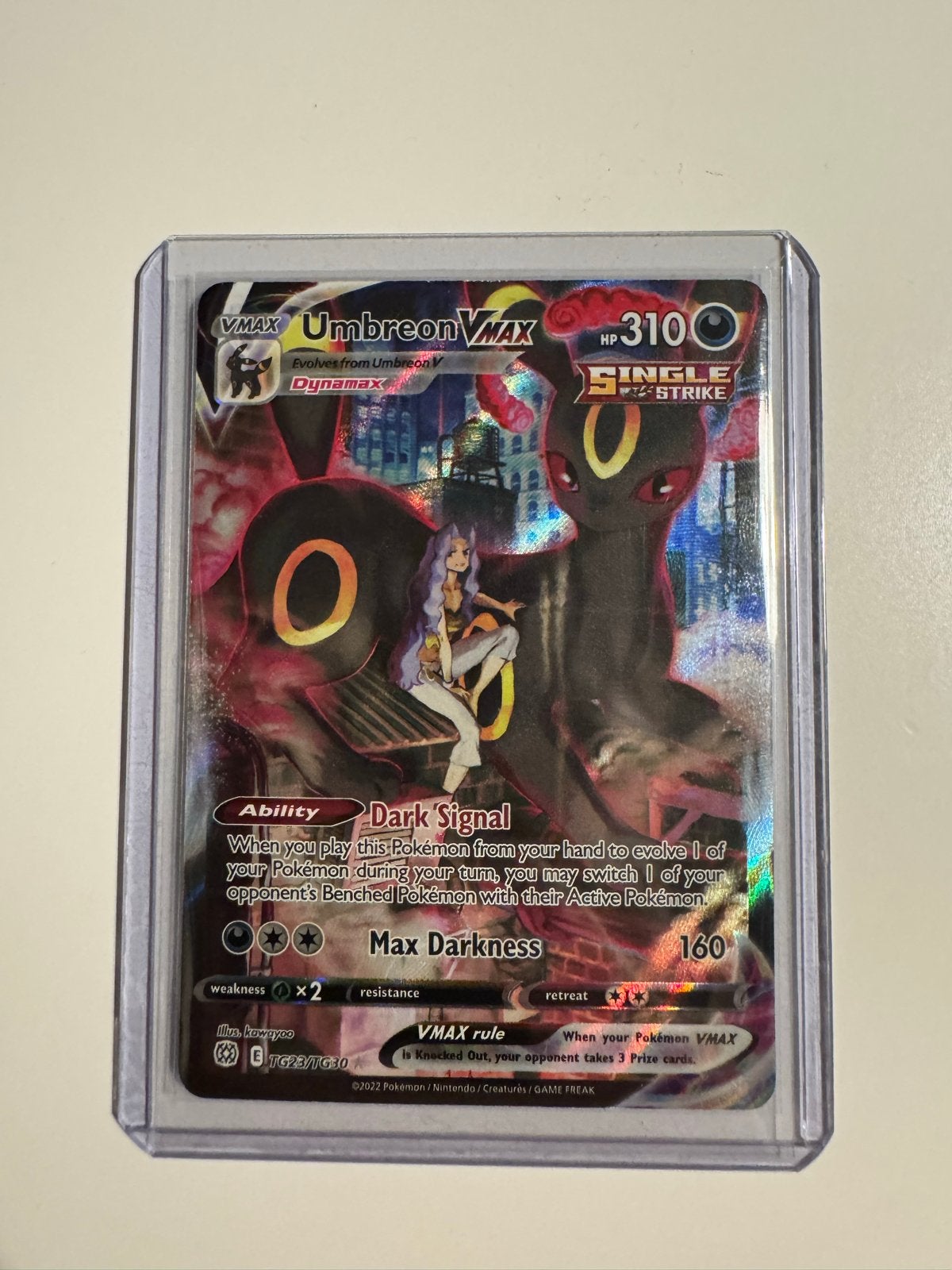 Umbreon VMAX TG23/TG30, Hobby en Vrije tijd, Ophalen of Verzenden, Zo goed als nieuw, Losse kaart