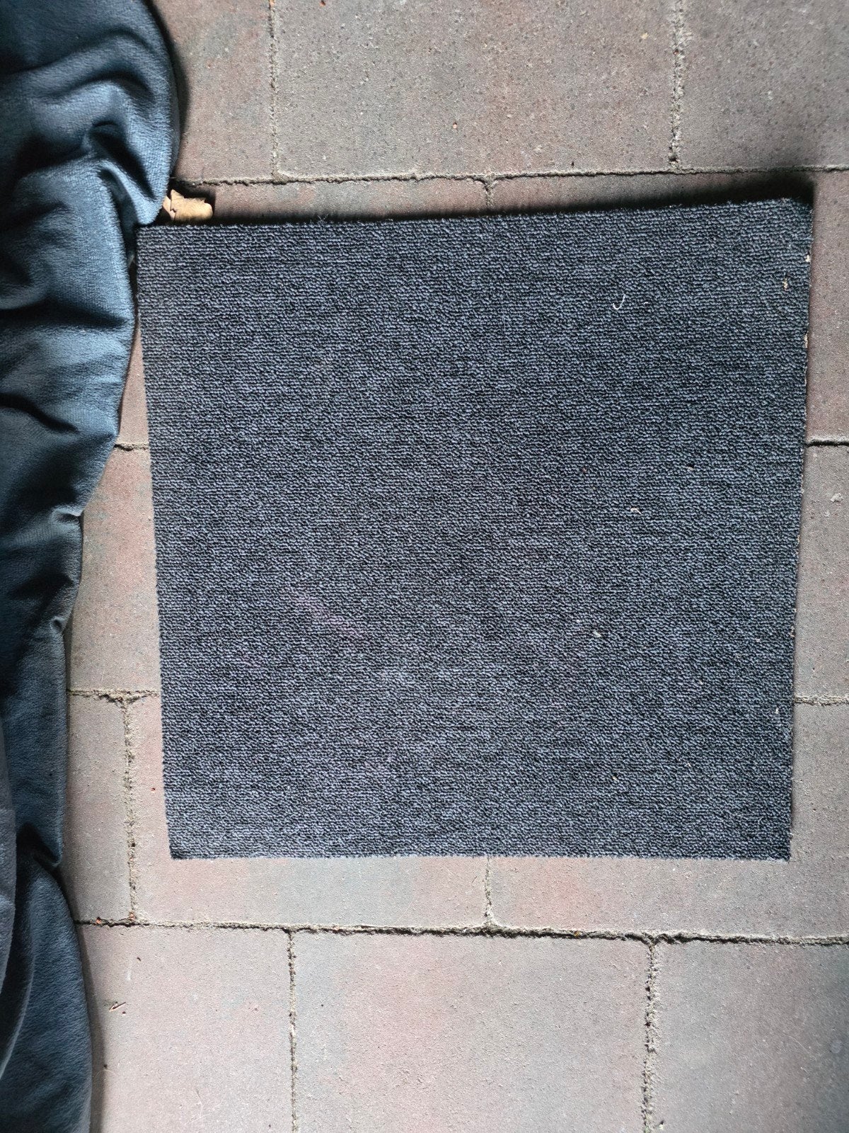 tapijt tegels 50 x 50, Huis en Inrichting, Ophalen, Zo goed als nieuw, Zwart, Tapijt