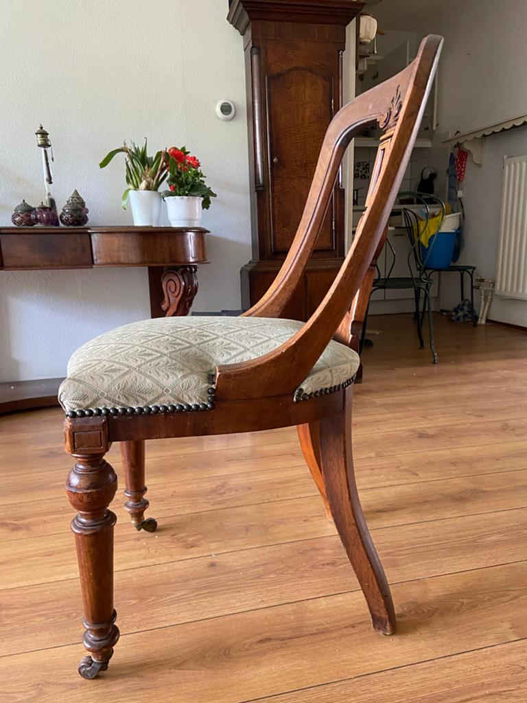 GRATIS Antieke stoelen en tafel, Ophalen