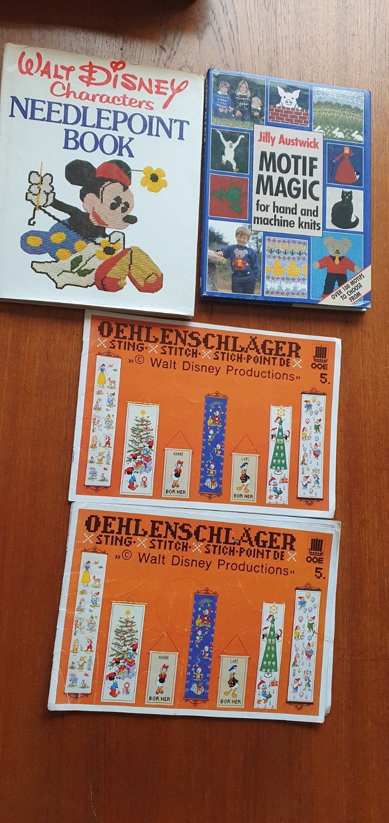 4 Boekjes met Kinder- en Disney Borduurpatronen, Ophalen of Verzenden, Gebruikt, Handborduren, Patroon