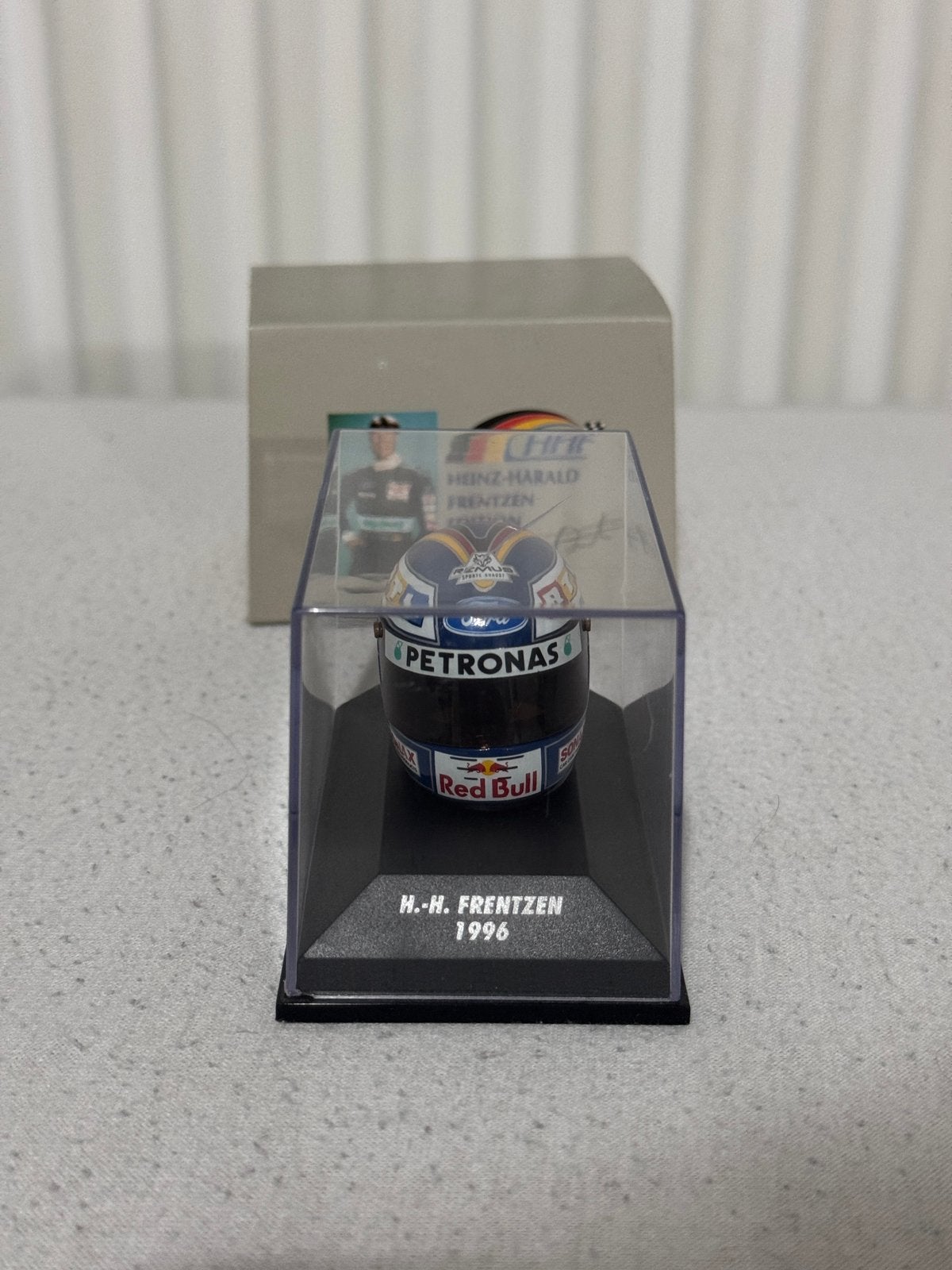 1:8 Heinz-Harald Frentzen Sauber 1996 Arai Formule 1 helm, Ophalen of Verzenden, Zo goed als nieuw, Formule 1