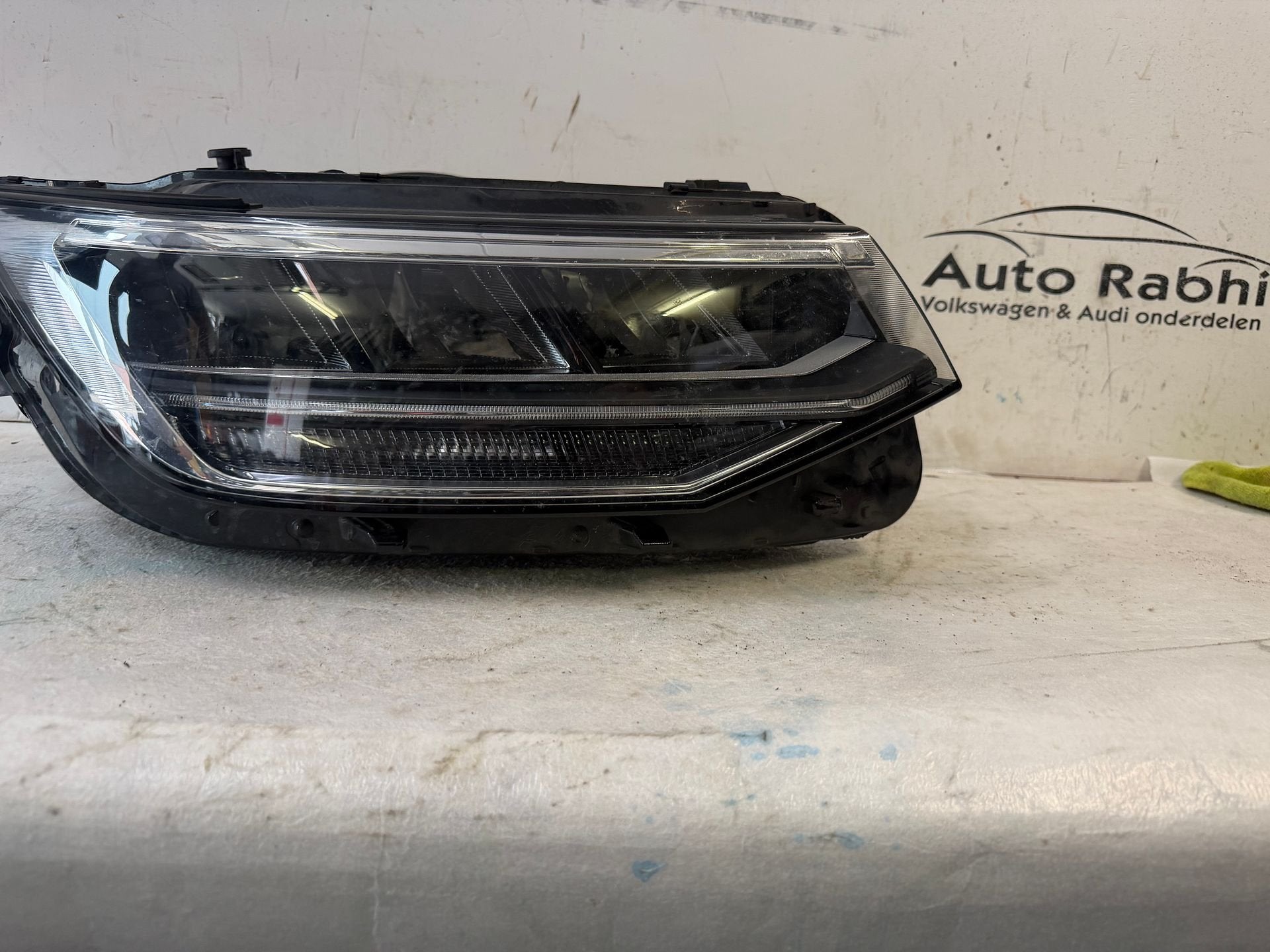 VW Tiguan Koplamp Rechts LED All Space Origineel! 5NN941036B, Gebruikt, -, -, Ophalen of Verzenden