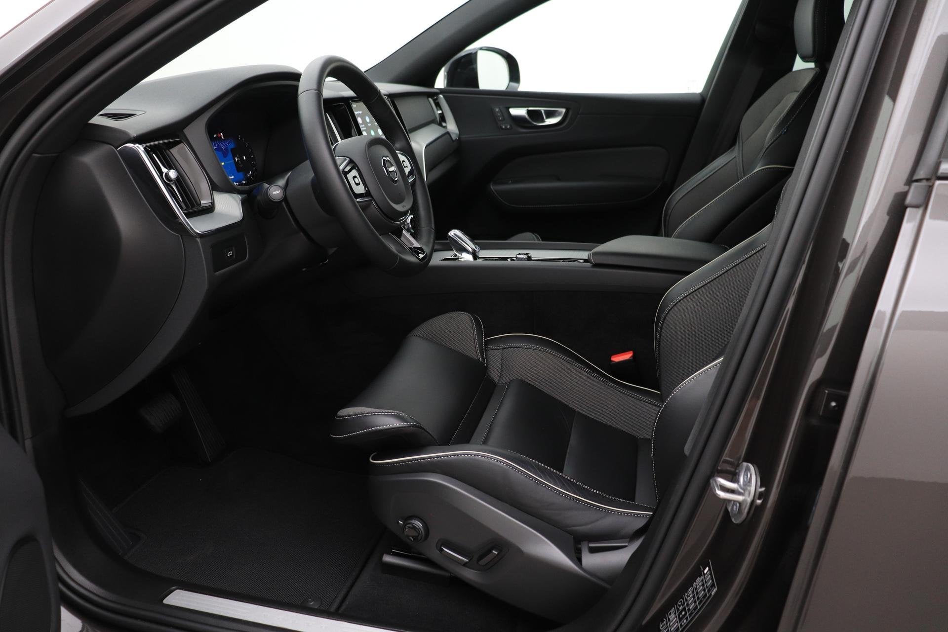 Volvo XC60 B4 Plus Dark | ACC | Camera | BLIS | Memory | Key, Auto's, Volvo, Gebruikt, Euro 6, 4 cilinders, 1969 cc