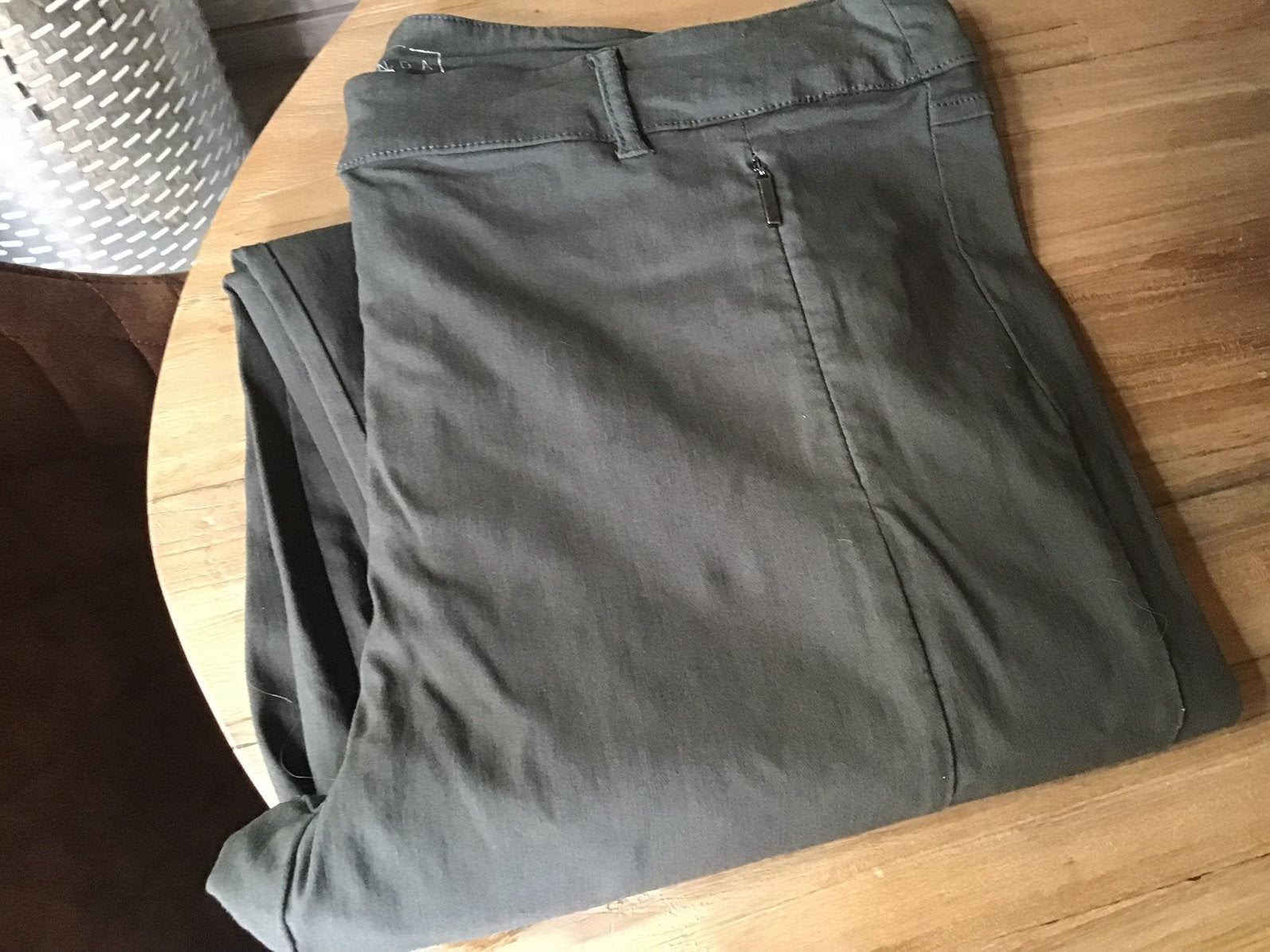 Fijne elastische broek( Mt 44/46) Olijfgroen, Maat 46/48 (XL) of groter, Ophalen of Verzenden, Lang, Gedragen