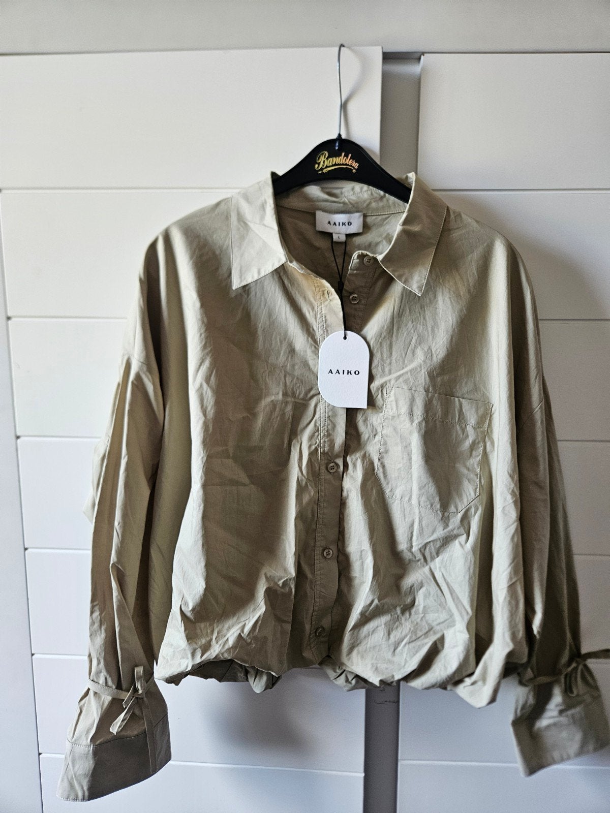 Aaiko Mikki blouse, licht kaki, maat L, nieuw met kaartje, Kleding | Dames, Aaiko, Beige, Maat 42/44 (L), Nieuw