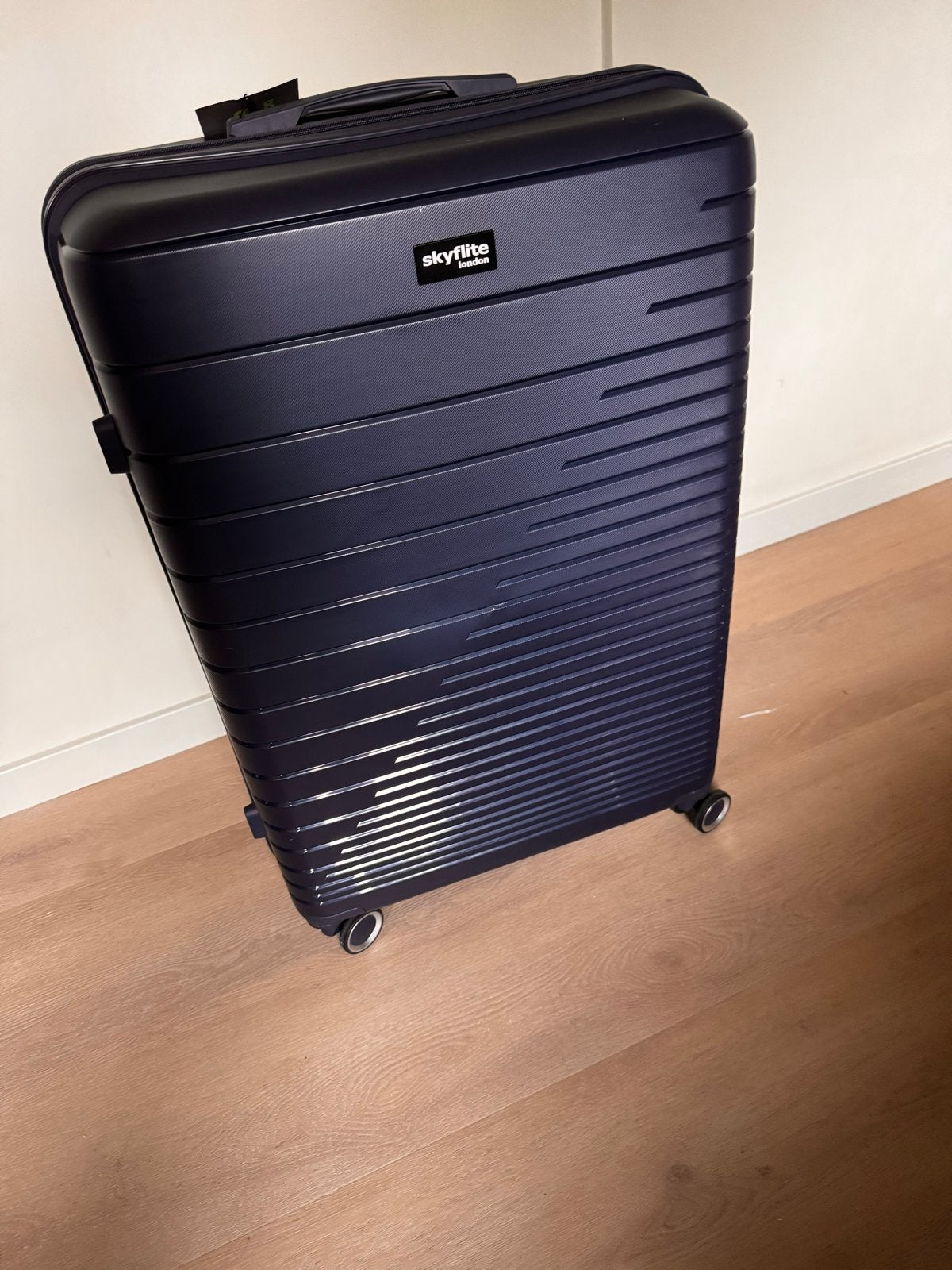 Nieuwe Skyflite Orion Reiskoffer Navy Blauw 90L -, Hard kunststof, 45 tot 55 cm, Nieuw, 70 cm of meer