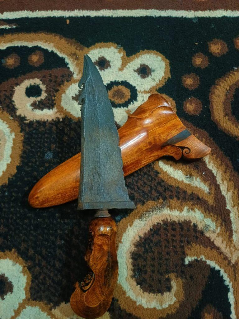 Archaïsche Kracht: Keris Bethok Dapur Kebo Giring Teak SVC60, Wapen, Verzenden, Overige materialen, Indonesië