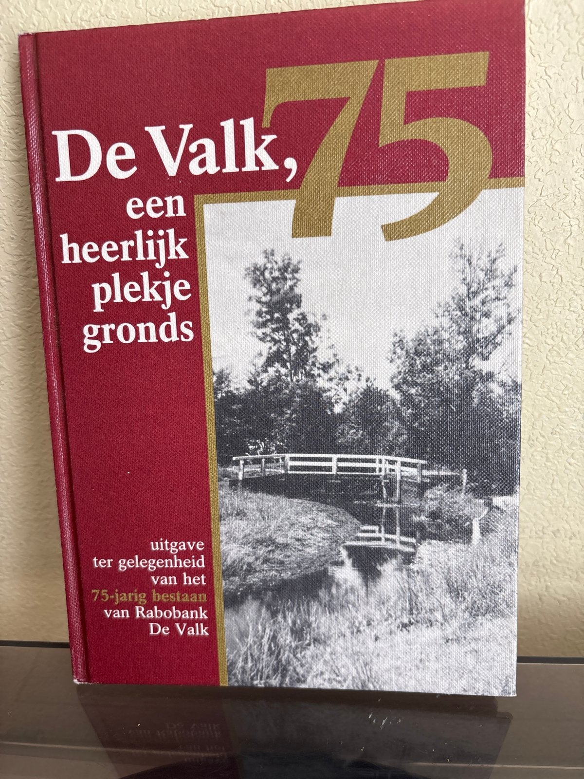 Boeken: De Valk 75 jaar & Sloa mit karnemelksjuu, Ophalen, Zo goed als nieuw, Nederland