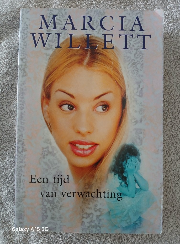 Een tijd van verwachting door marcia willett, Ophalen of Verzenden, Gelezen