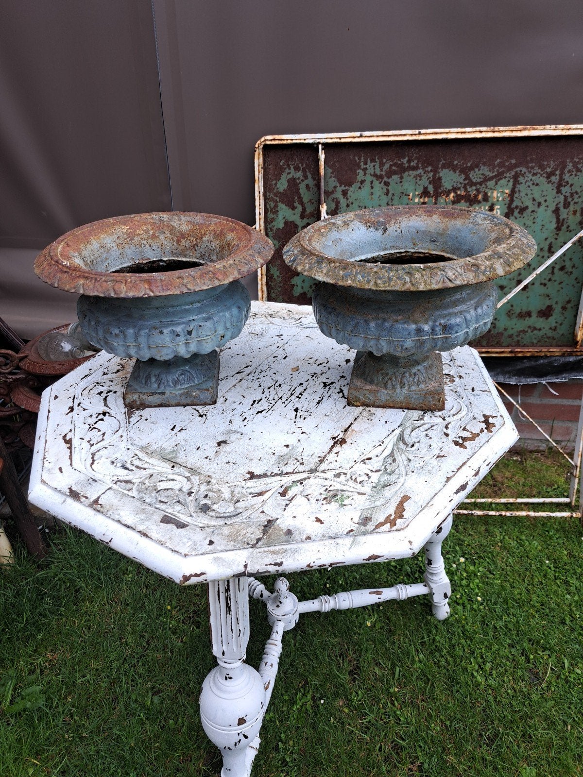 Twee jardinieres gietijzer antiek/retro, Tuin en Terras, Tuinvazen, Ophalen, Gebruikt