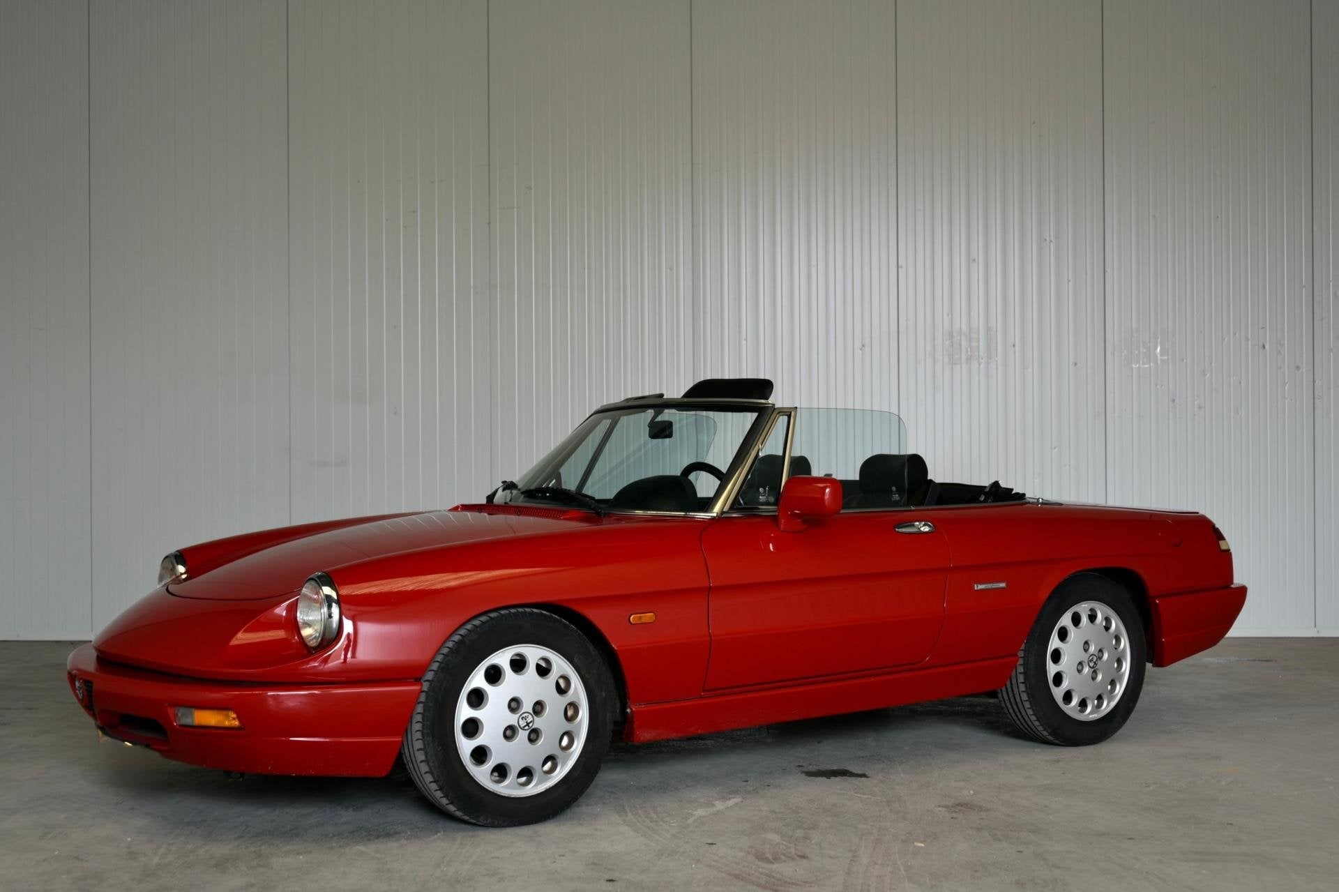 Alfa Romeo Spider 2.0, 1965 cc, Achterwielaandrijving, Gebruikt, Zwart