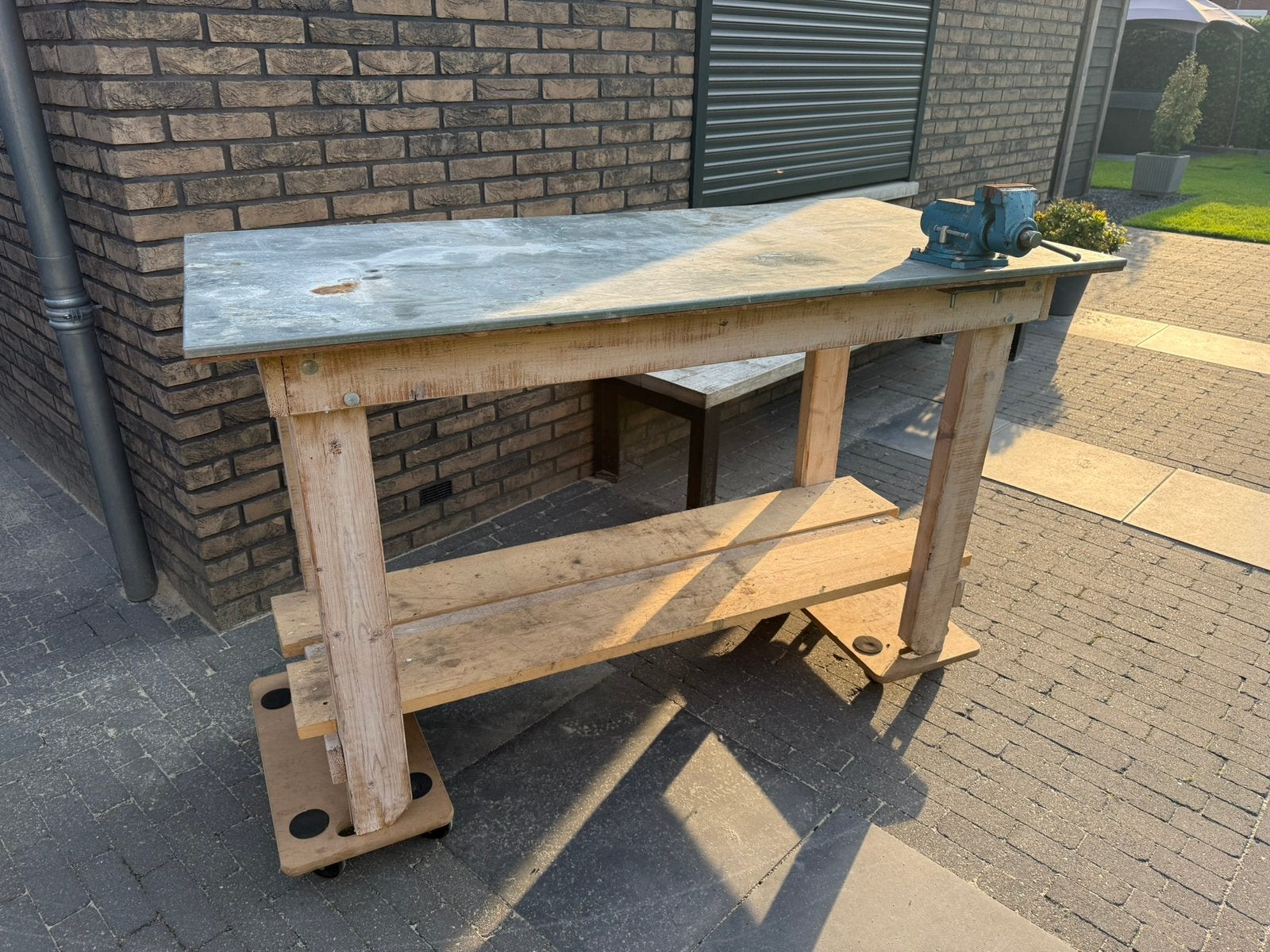 Houten werkbank incl bankschroef, Doe-het-zelf en Verbouw, Werkbanken, Verzenden, Gebruikt, Bankschroef