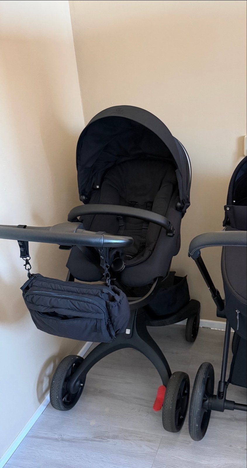 Stokke Xplory Kinderwagen - Zwart, Kinderen en Baby's, Gebruikt, Verstelbare duwstang, Ophalen, Kinderwagen