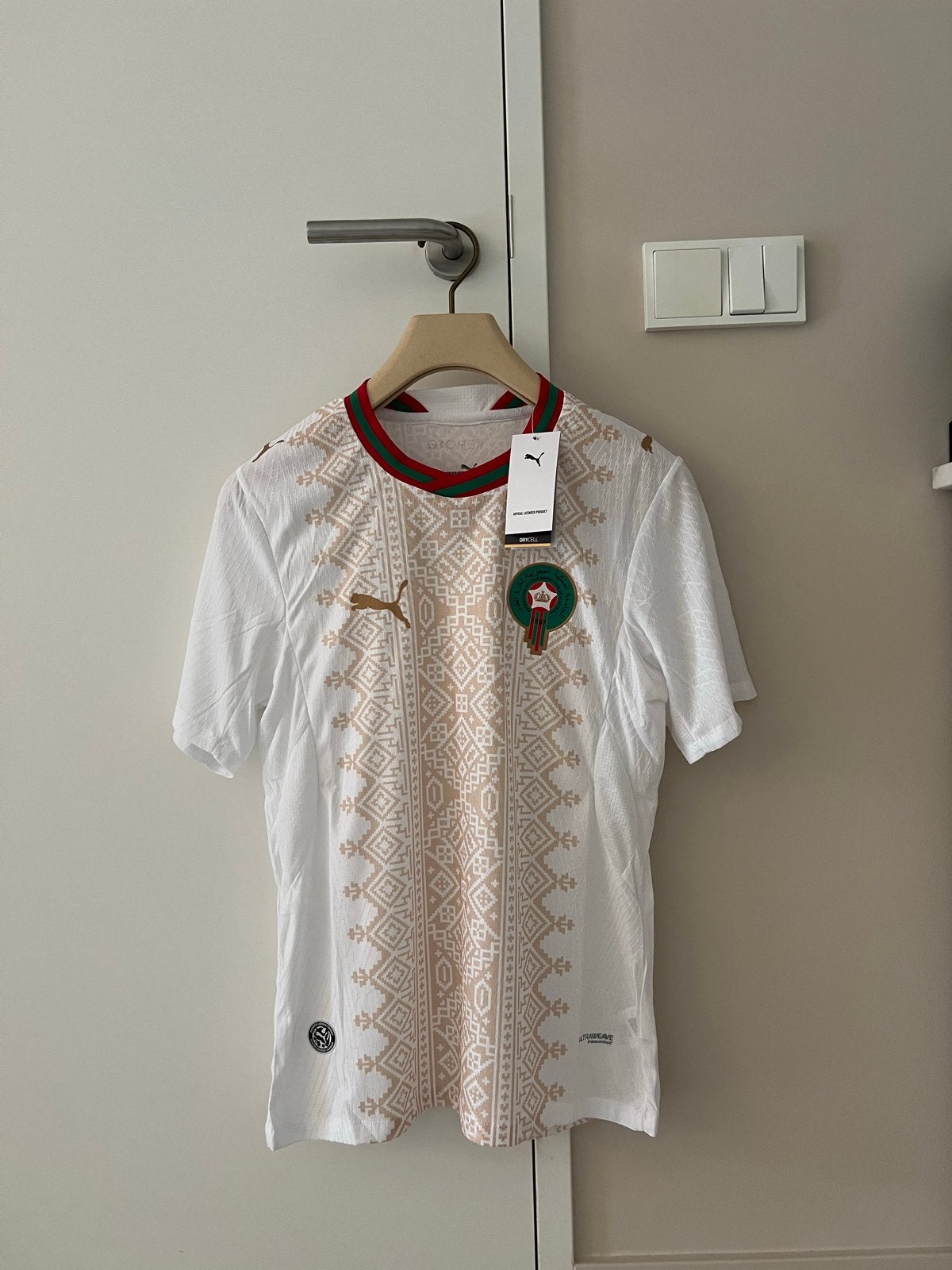 Marokko voetbalshirt maat S nieuw met prijskaartje, Ophalen of Verzenden, Nieuw, Maat 46 (S) of kleiner, Wit