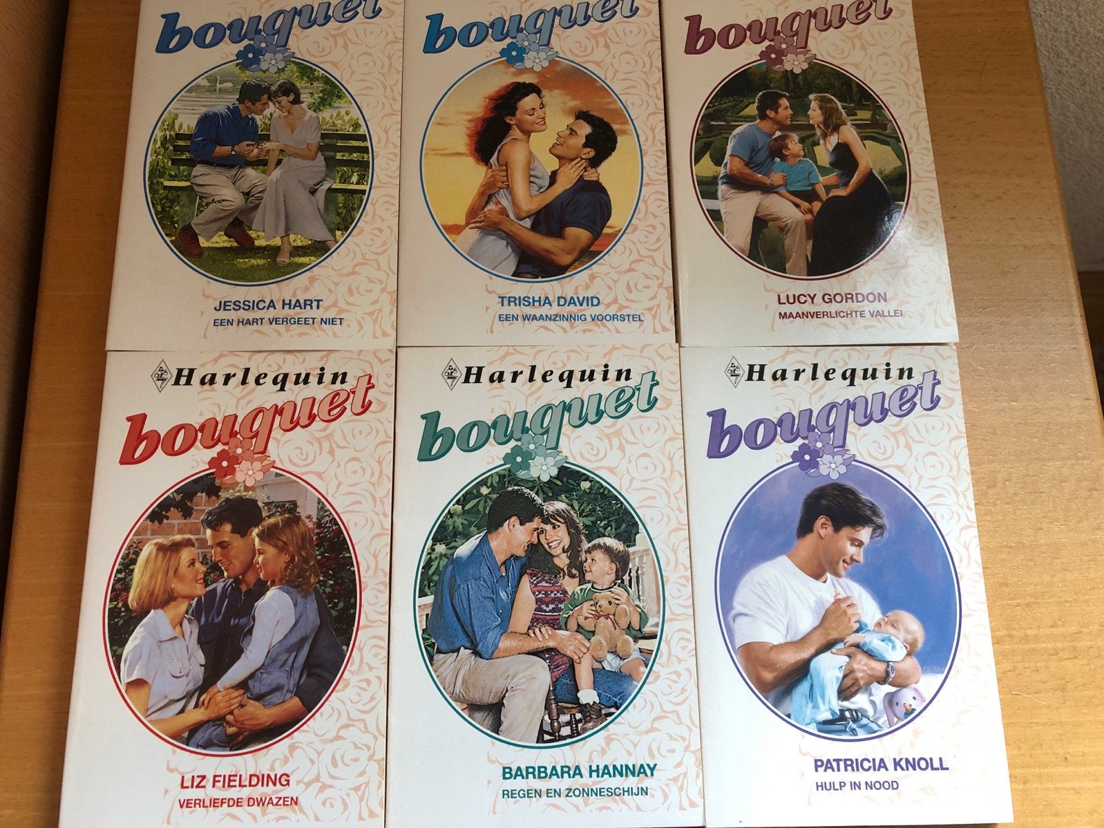 72 Harlequin Bouquet romans, Verzenden, Gelezen, Nederland