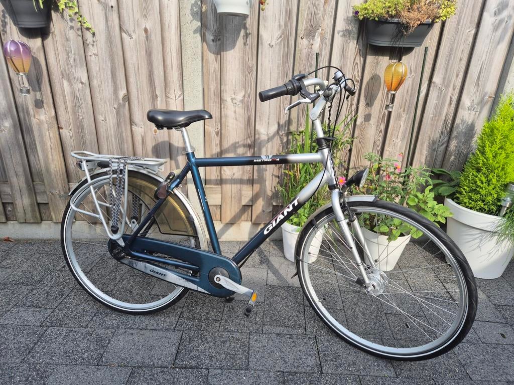 Giant Metro CS4 28 inch 56cm Herenfiets, Ophalen, Gebruikt, Versnellingen, Giant