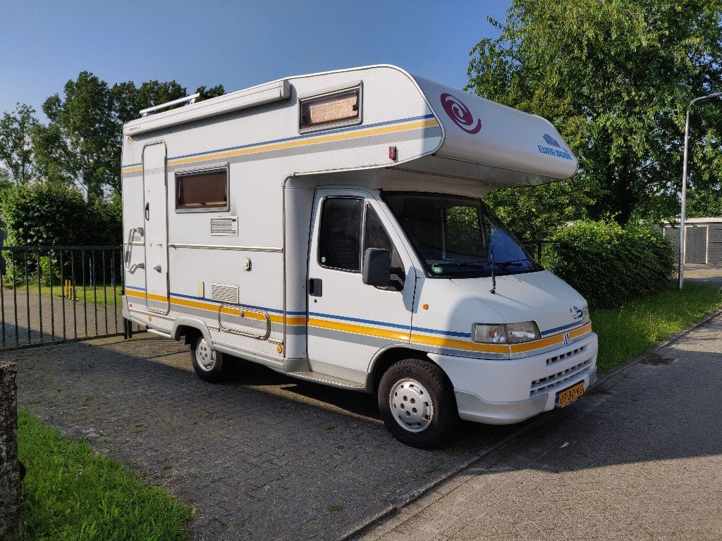 Eura Mobil 530MS Fiat 230 <6m, Caravans en Kamperen, Campers, Alkoof, Ringverwarming, Fiat, Treinzit