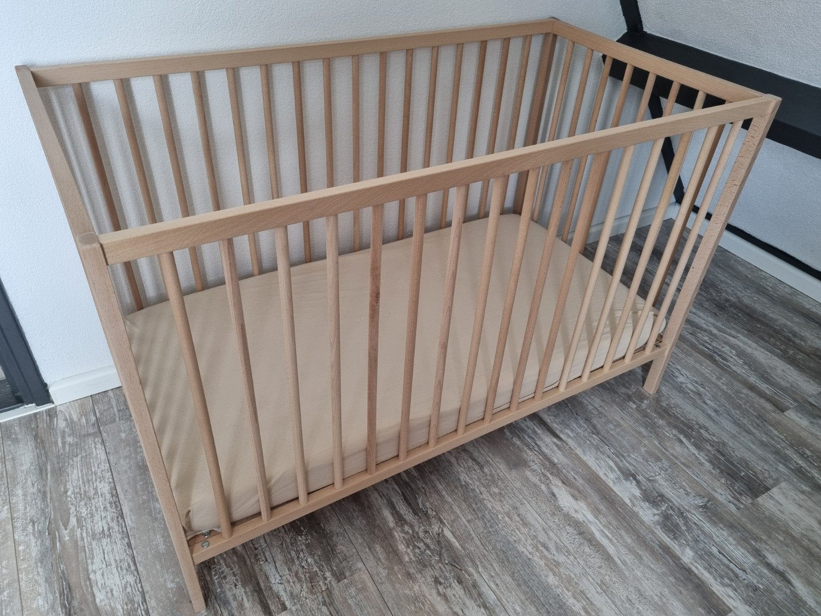 Ikea SNIGLAR Ledikant/babybed - Beukenhout + matras! €65, Ophalen, Zo goed als nieuw, Minder dan 140 cm, Matras