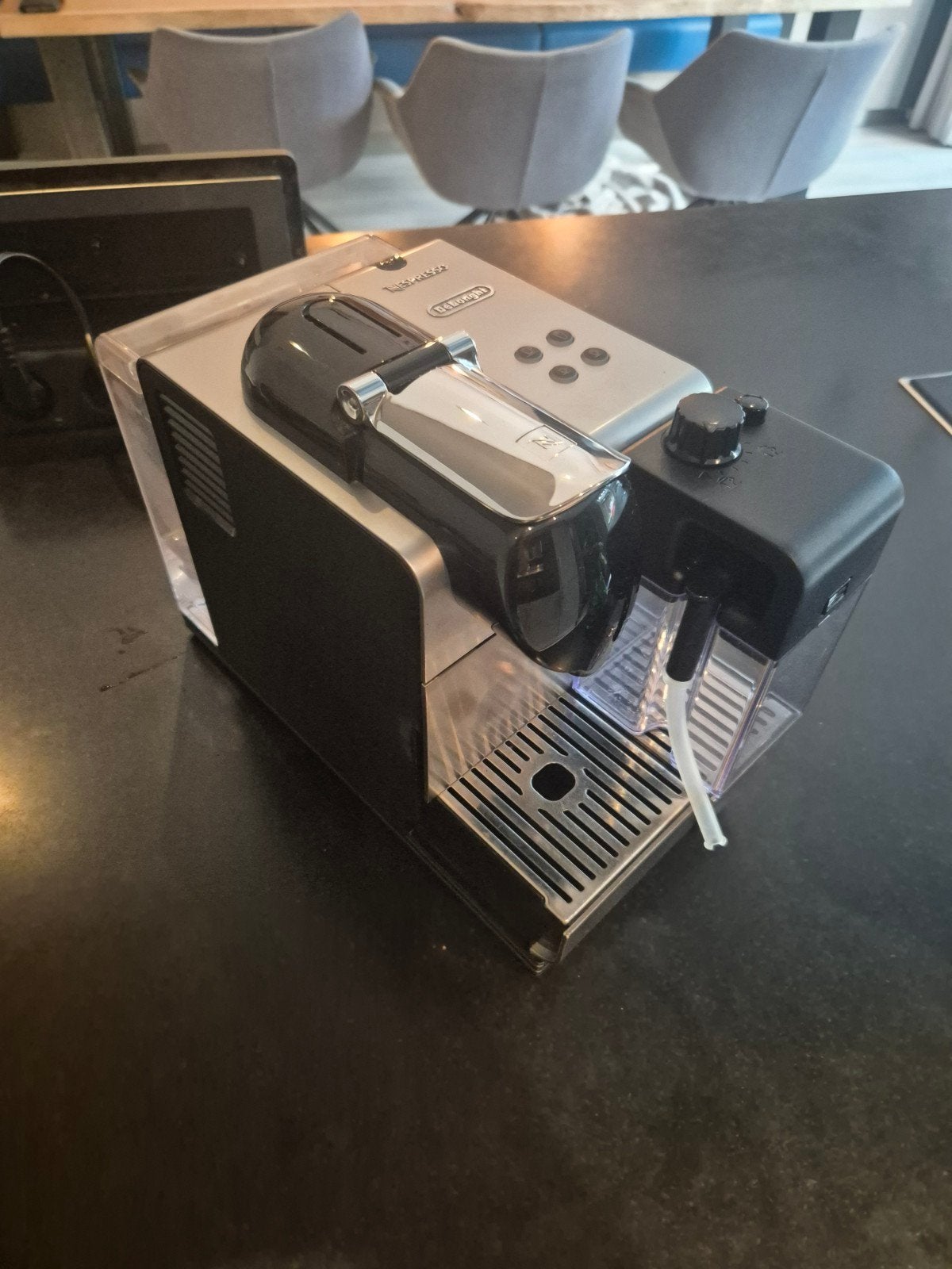 De'Longhi Nespresso Lattissima EN520.S koffiemachine