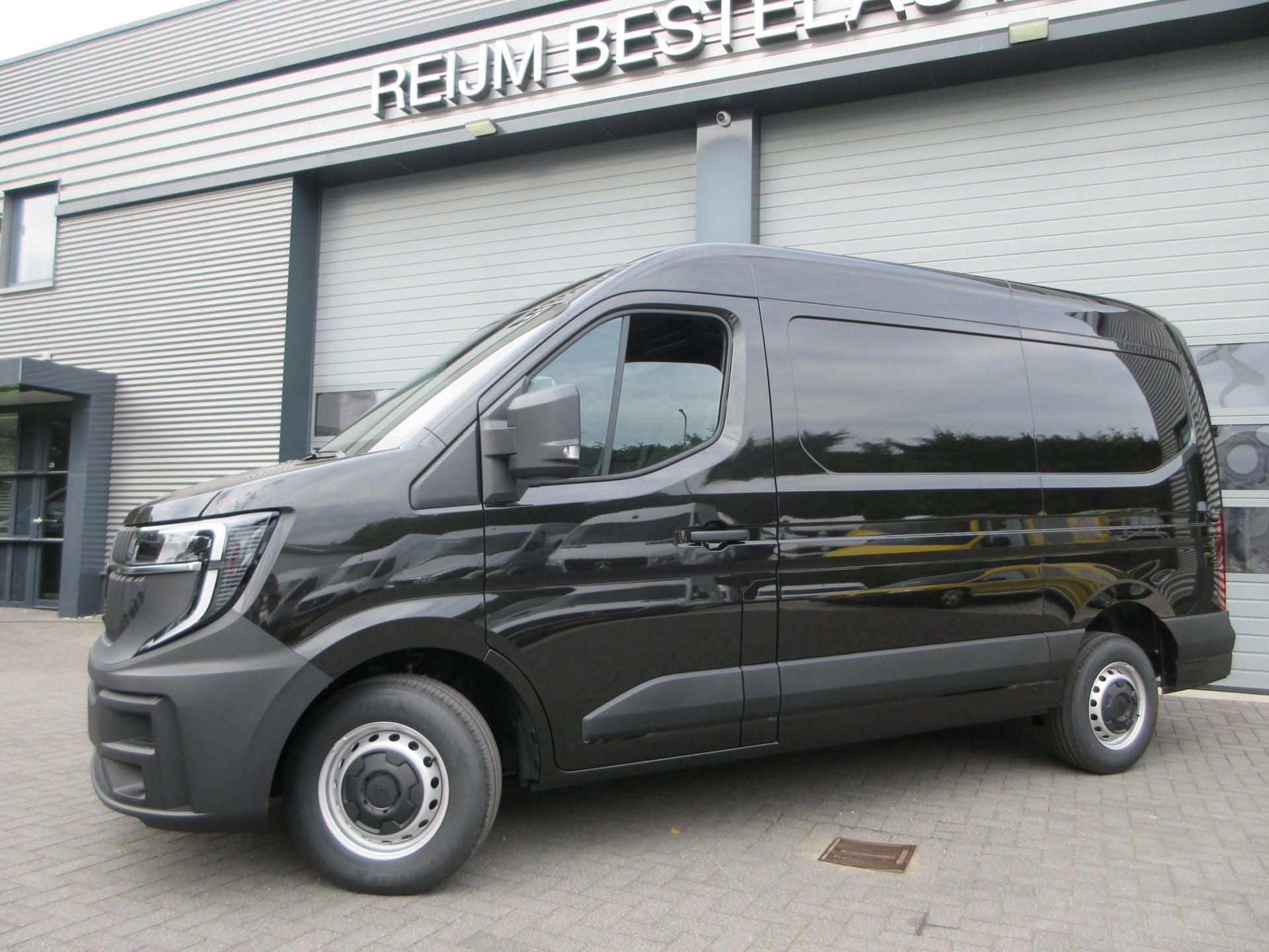 Renault MASTER E-TECH T35 L2H2 Extra long range 87 kWh navi, Auto's, Gebruikt, 143 pk, Renault, 2450 kg