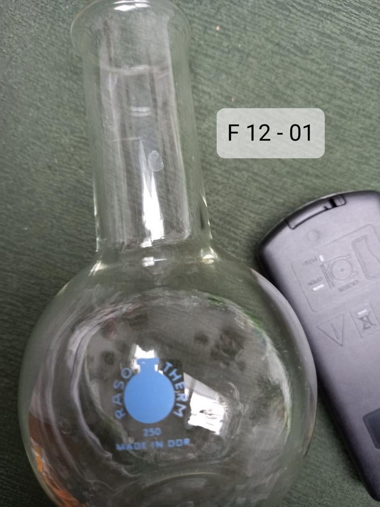 F12 serie: Laboratoriumglas,Glazen kolf 250ml uit de DDR., Verzamelen, Glas en Borrelglaasjes, Gebruikt, Overige typen, Ophalen of Verzenden