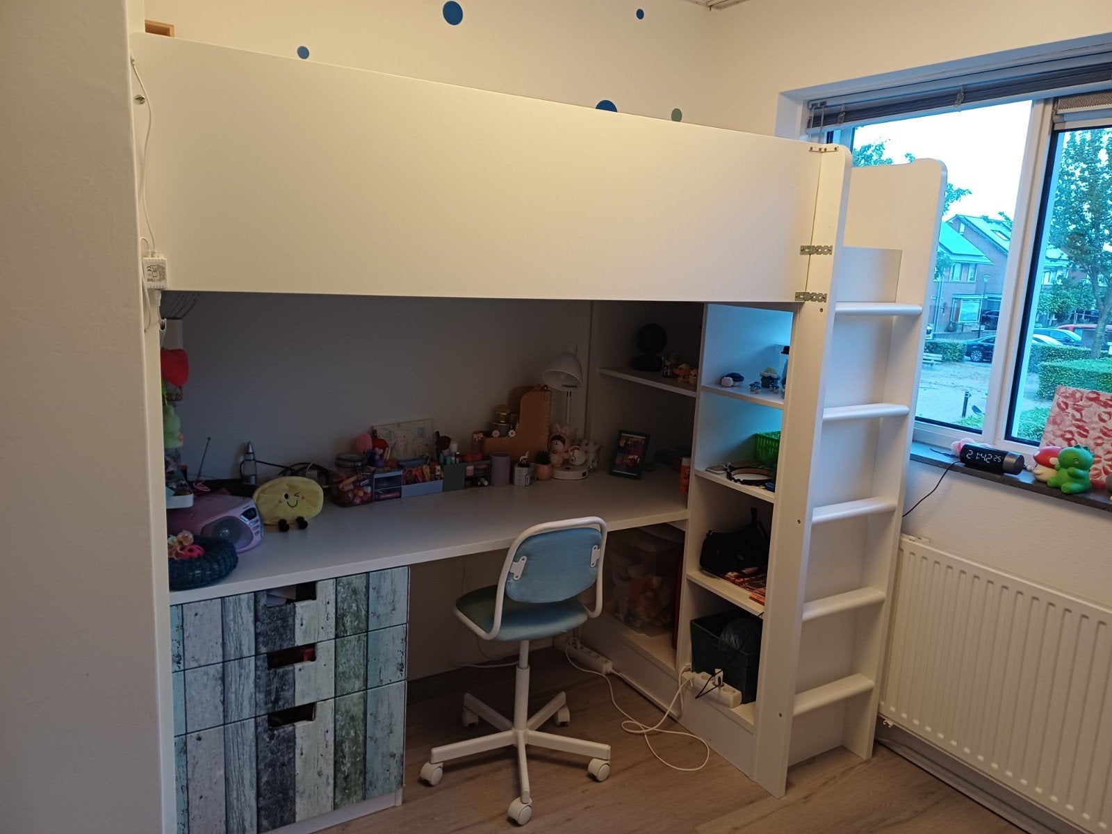 Ikea hoogslaper met veel opbergruimte en bureau, Kinderen en Baby's, Kinderkamer | Stapelbedden en Hoogslapers, Ophalen, Gebruikt