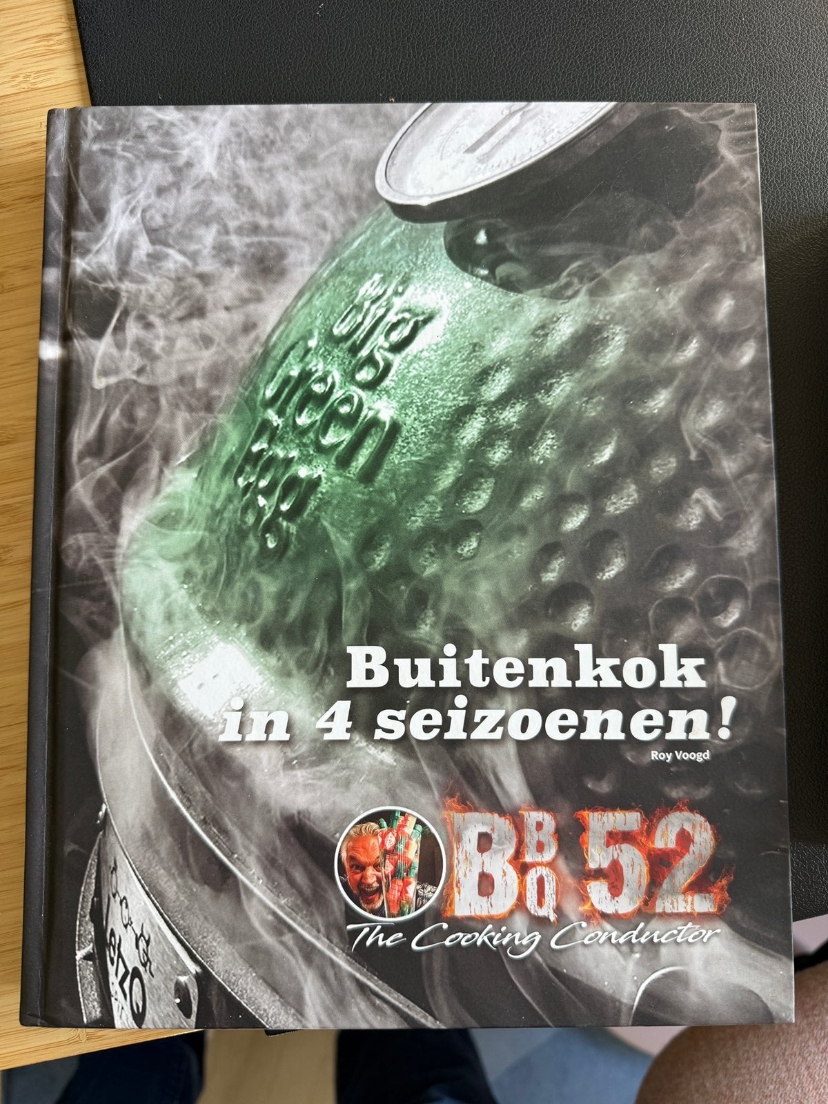 Buitenkok in 4 seizoenen! BBQ 52 The Cooking Conductor, Ophalen of Verzenden, Nieuw, Overige gebieden, Hoofdgerechten