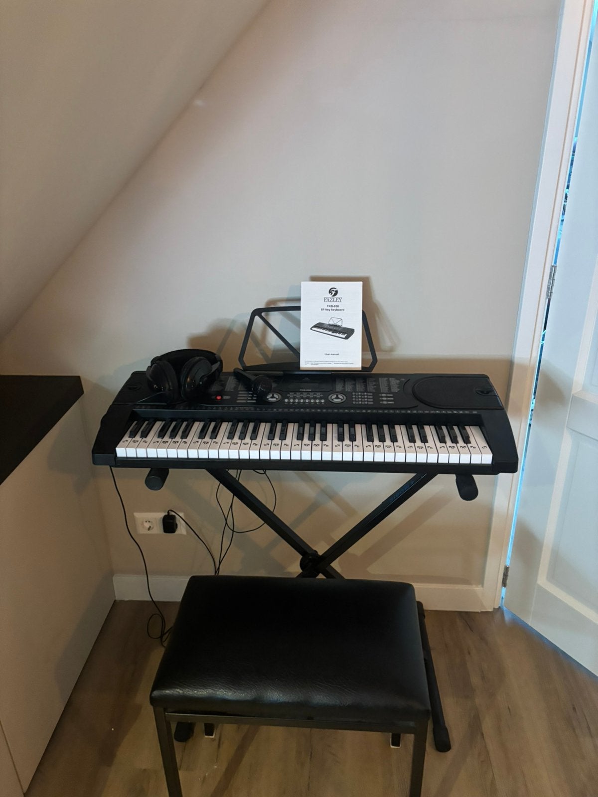 Fazley FKB-050 keyboard, Muziek en Instrumenten, Keyboards, 61 toetsen, Zo goed als nieuw, Met standaard, Ophalen