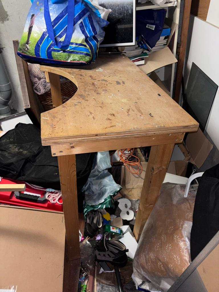 Werk tafel hout / goudsmeden gratis af te halen, Ophalen, Zo goed als nieuw