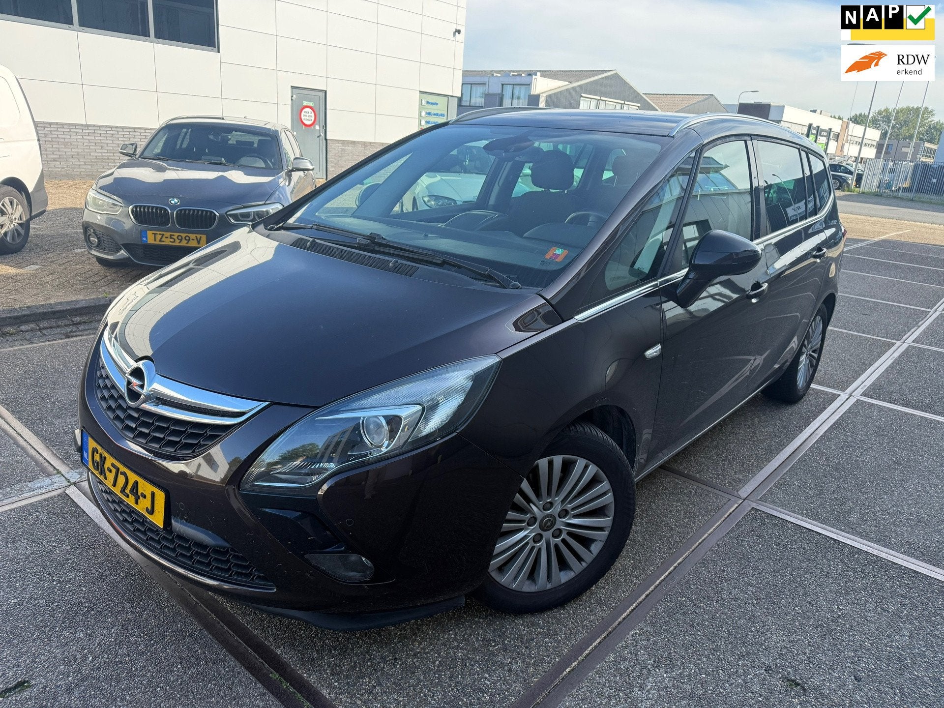 Opel Zafira 1.4 Turbo Edition 7p / 7 PERS / NAP / APK / AIRC, Gebruikt, Euro 6, 4 cilinders, Bruin