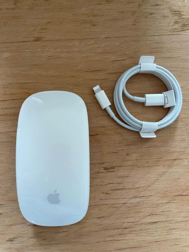 Apple Magic Mouse 2, Computers en Software, Muizen, Zo goed als nieuw, Muis, Draadloos, Ophalen of Verzenden