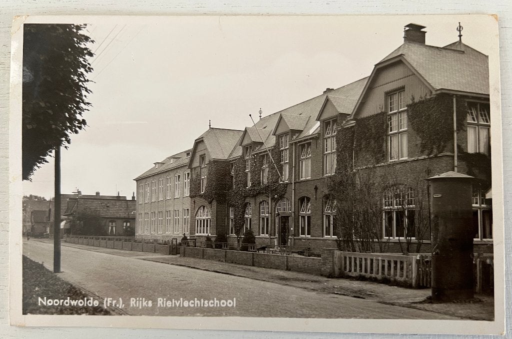 Oude Ansichtkaart - Noordwolde - Rijks Rietvlechtschool, Ophalen of Verzenden, 1960 tot 1980, Gelopen, Noord-Brabant